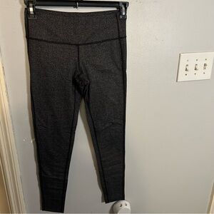 Athleta printed zig zag leggings EUC size small